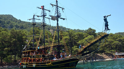 Marmaris Korsan Gemisi Tekne Turu